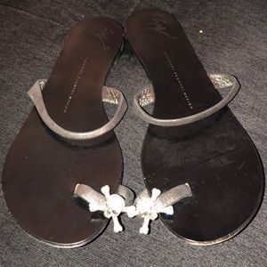 Giuseppe skull sandal
